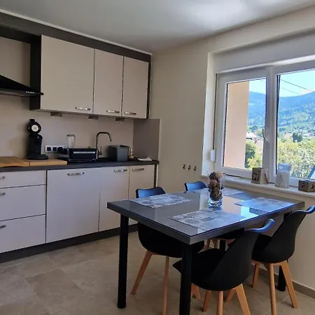 Moderne Et Calme Avec Local Separe Pour Skis Et Velos *