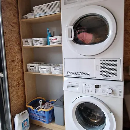 Moderne Et Calme Avec Local Separe Pour Skis Et Velos