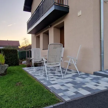 Moderne Et Calme Avec Local Separe Pour Skis Et Velos 펜션