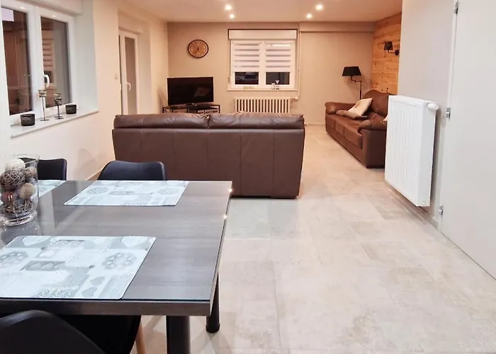 펜션 Moderne Et Calme Avec Local Separe Pour Skis Et Velos